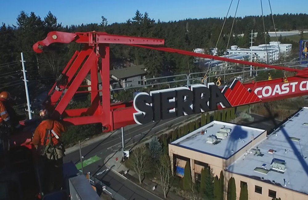 Tower crane raised at linden