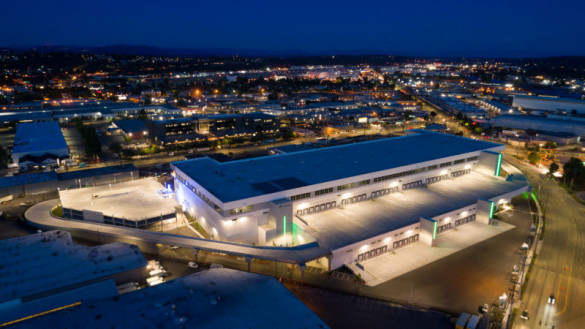 Amazon leases new multistory warehouse in South Seattle, first of its kind in U.S.